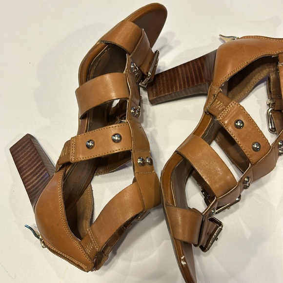 EUC BCBGeneration gladiator style heels! - Picture 3 of 9